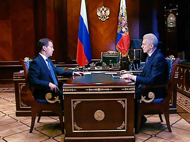 Медведев предлагает подумать над тем, чтобы ЕГЭ принимали иностранцы