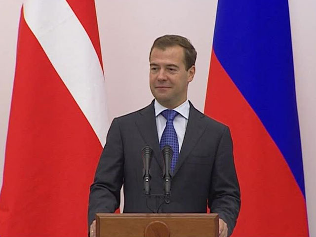 Президент России и королева Дании открыли выставку "Арктика"