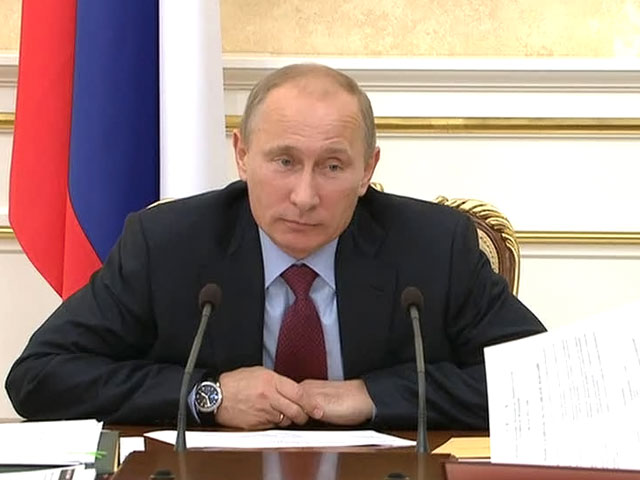 Путин потребовал быстро создать безбарьерную среду в доме правительства