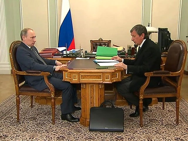 Сечин доложил Путину о проверке энергокомпаний с госучастием