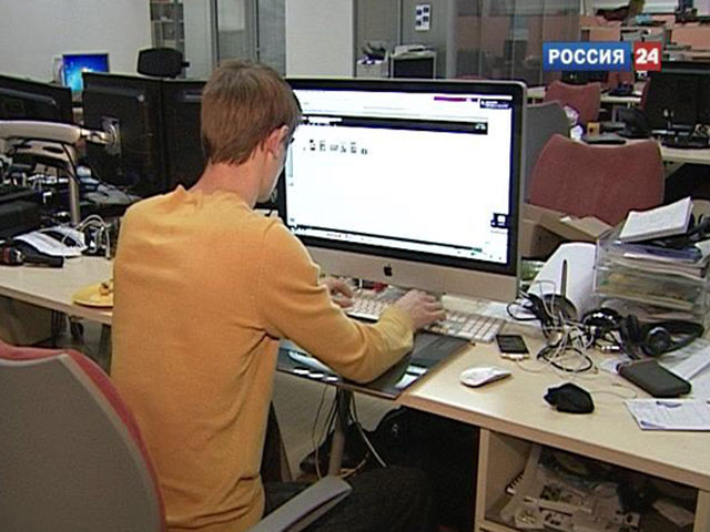 Активисты Рунета купили пособия для русских школ Украины