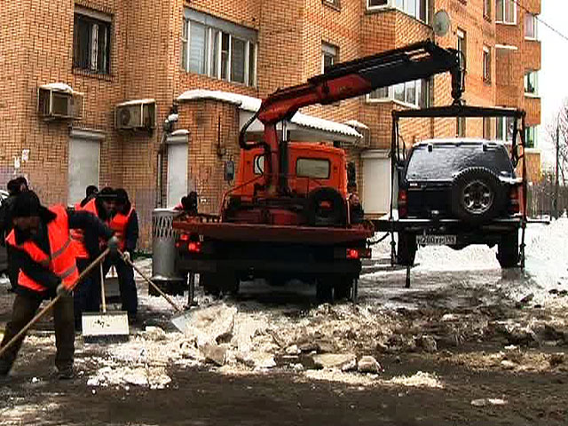 Медведев обещает лично проверить благоустройство дворов и подъездов