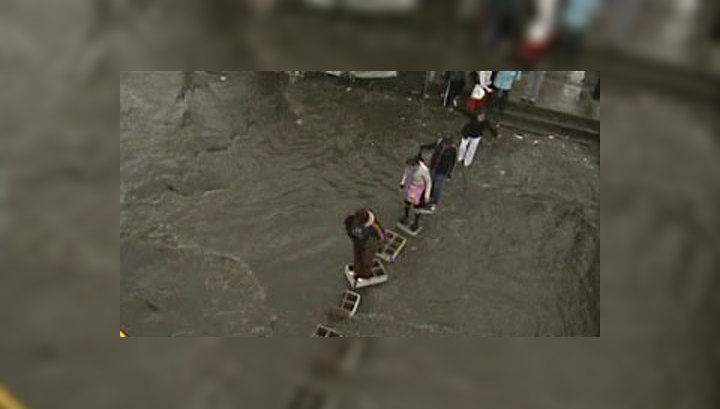 Число жертв наводнений в Мексике достигло 20 человек