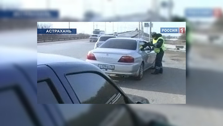 Астраханские гаишники-взяточники отстранены от должностей