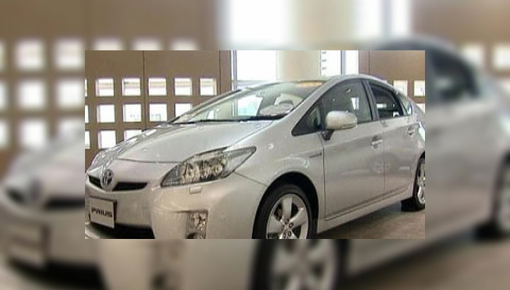 Экологический Toyota Prius лидирует по продажам в Японии