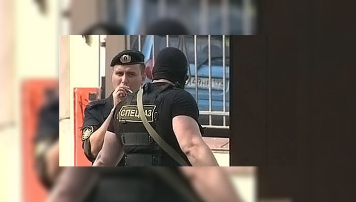 В одном из жилых домов Грозного в Чечне блокированы боевики