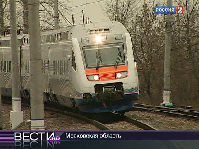 По неизвестным причинам загорелся локомотив поезда "Москва-Хельсинки"
