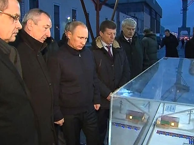 Путин пообщался с рабочими Балтийского завода