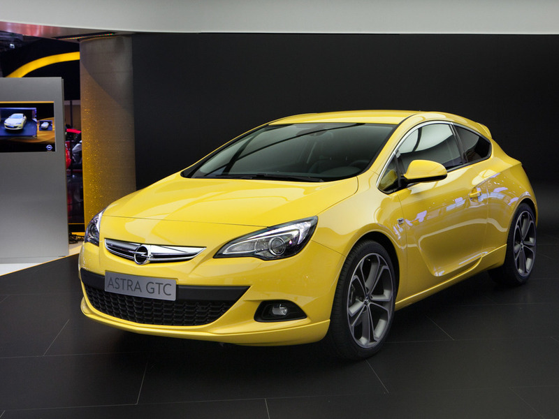 Opel показала во Франкфурте новую Astra GTC, Zafira и электроконцепт