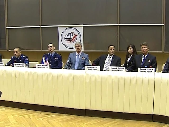 Новый экипаж "Союза" успешно сдал экзамены, "потушив" пожар на МКС