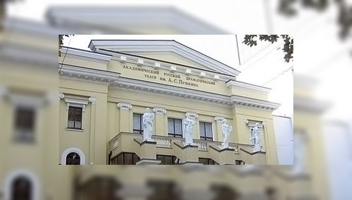 Новый худрук Театра имени Пушкина был представлен труппе. Реплика Григория Заславского