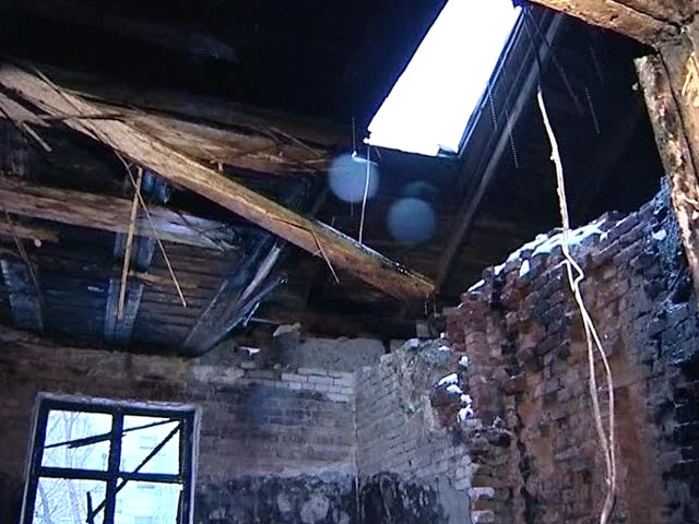 На оптовых складах в Калининграде обрушилась крыша