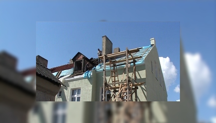 В пригороде Петербурга обрушилась кровля школы