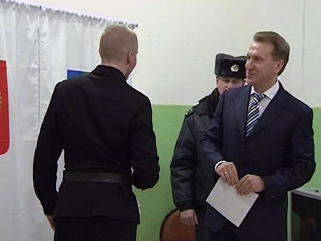 Игорь Шувалов проголосовал на острове Русский