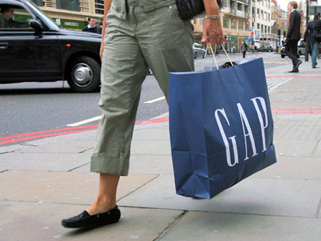 Gap Inc. увеличил продажи в Интернете на 15%