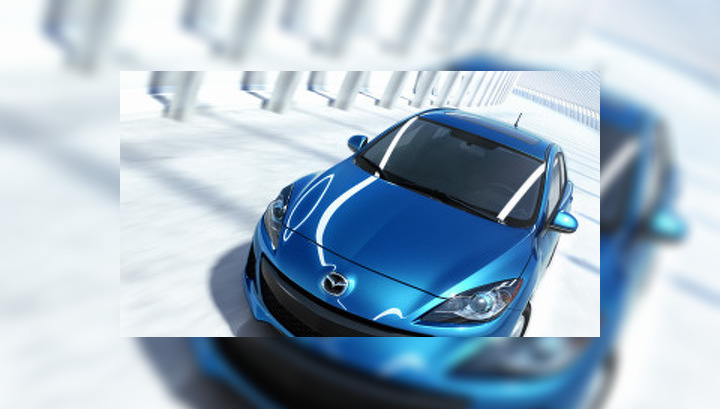 В Нью-Йорке публике представили обновленную Mazda3