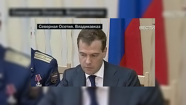 Медведев посоветовал Украине не указывать, что делать с Черноморским флотом