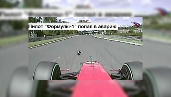 Гонщик "Феррари" потерял сознание и врезался в ограждение