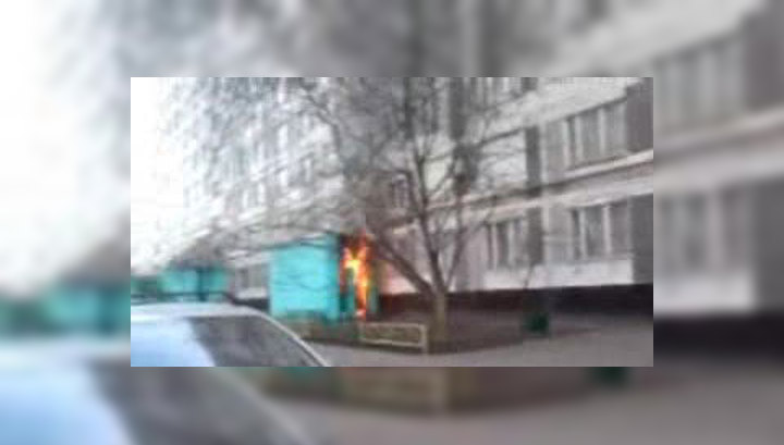 Пожар в подъезде многоквартирного дома: съемки свидетеля