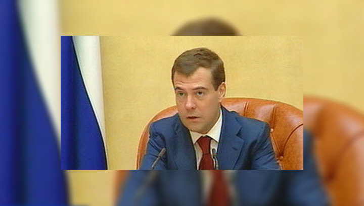 Медведев: необходимо обеспечить детей-сирот качественной медпомощью