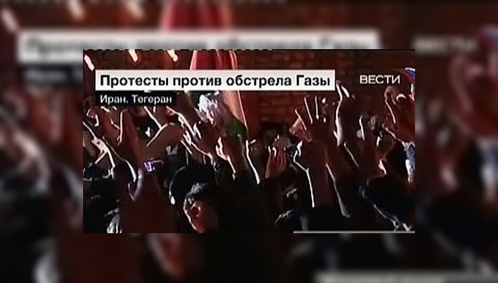 Иранские демонстранты ворвались на территорию британского посольства в Тегеране