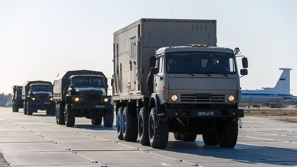 600-километровый марш: колонна российской спецтехники выдвинулась из Рима в Бергамо