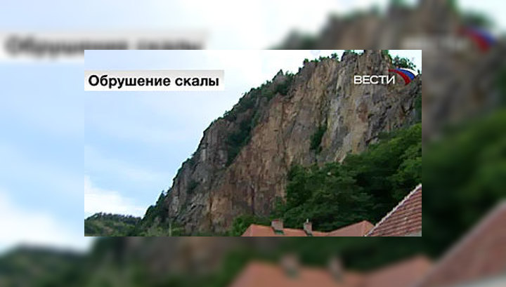 На австрийский город рухнула скала
