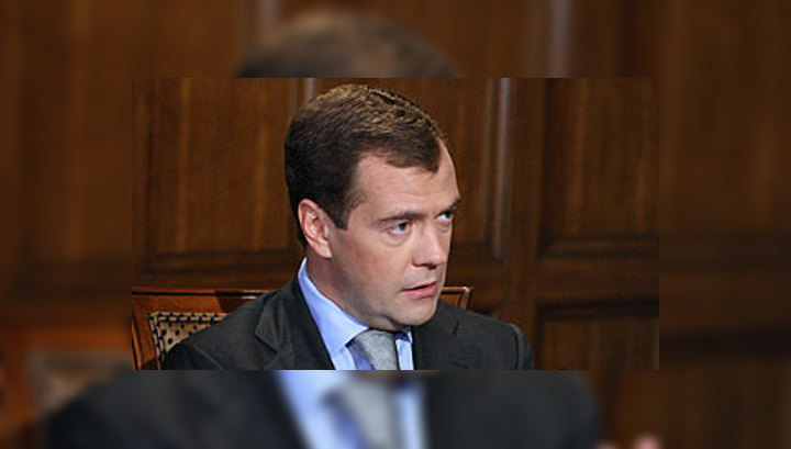 Медведев: частный бизнес должен отвечать за своевременную выплату зарплаты