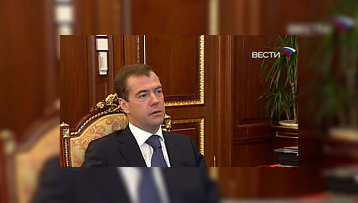 Медведев требует увеличить производство отечественных продуктов