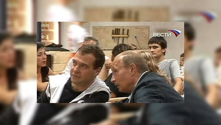 Медведев и Путин: сочинский променад