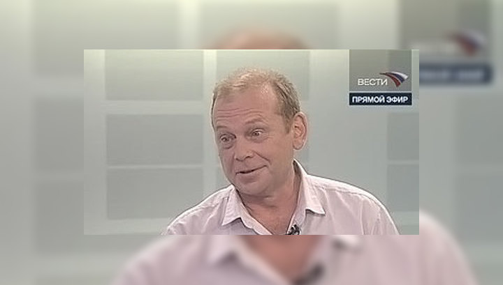 Специалисты рекомендуют пережидать грозу дома