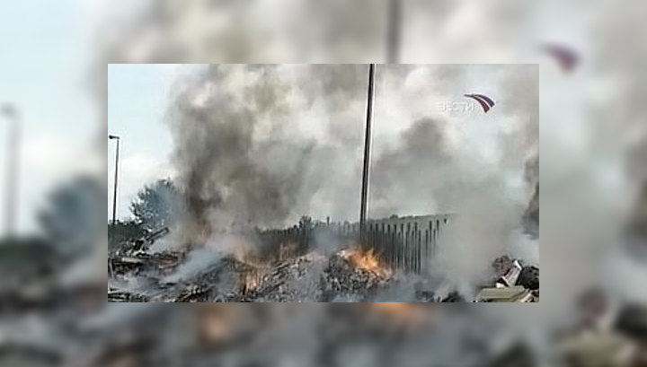 Мэры 13 городов Италии пристегнули себя цепями в Риме