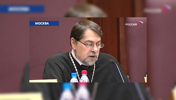 Кононов выходит из состава Конституционного суда