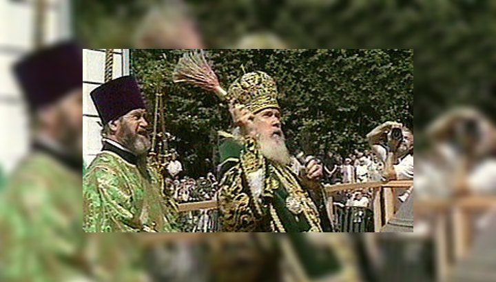 ЗИЛовские колокола освящены в Троице-Сергиевой лавре