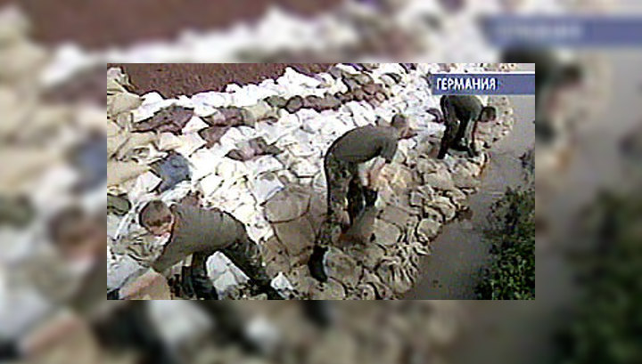 "Большая вода" Эльбы подходит к Гамбургу