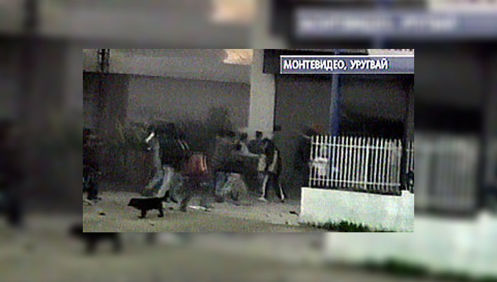 В Уругвае грабят магазины