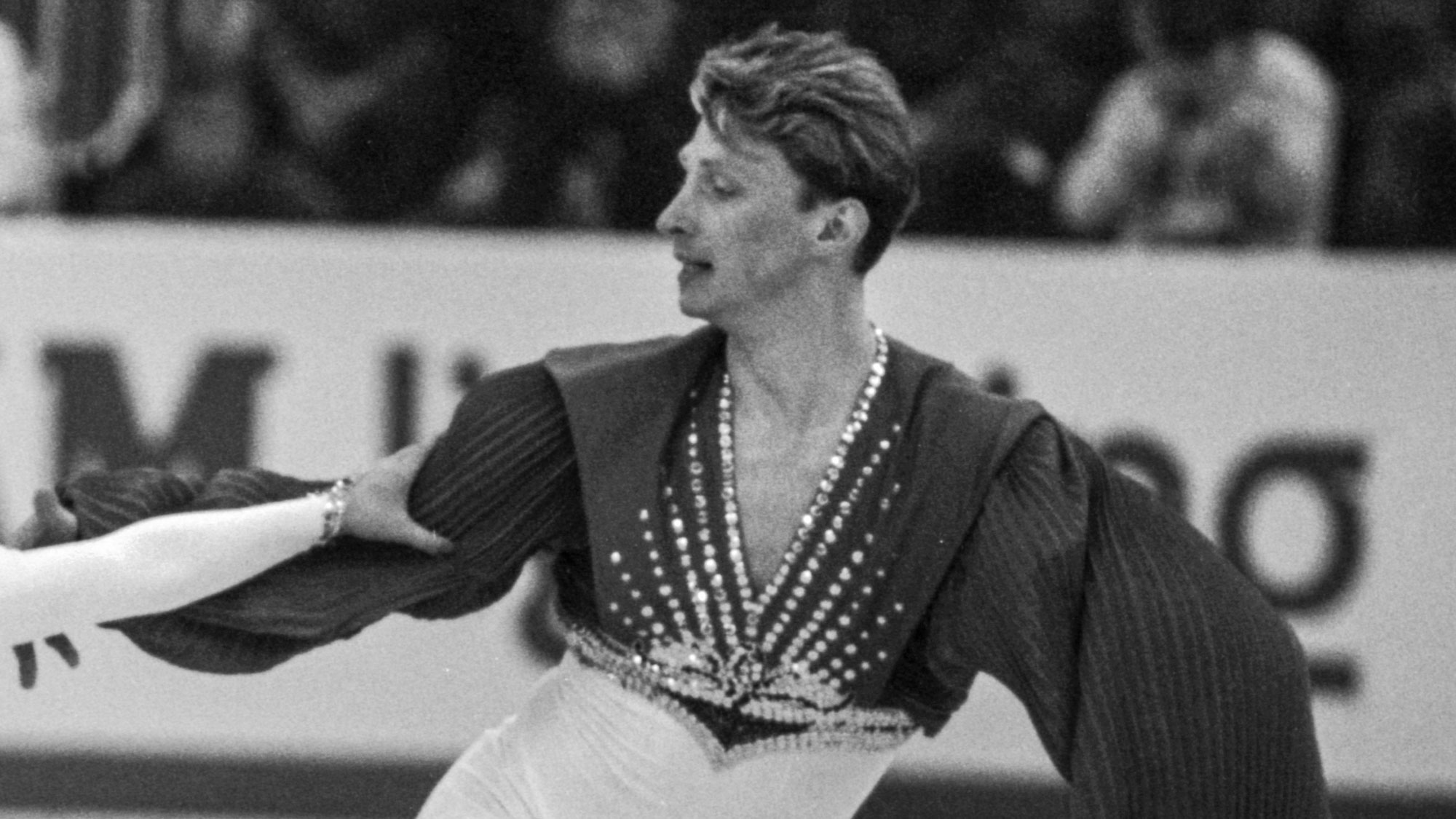 Олимпийский чемпион по фигурному катанию Васильев сдал отрицательный тест на COVID-19