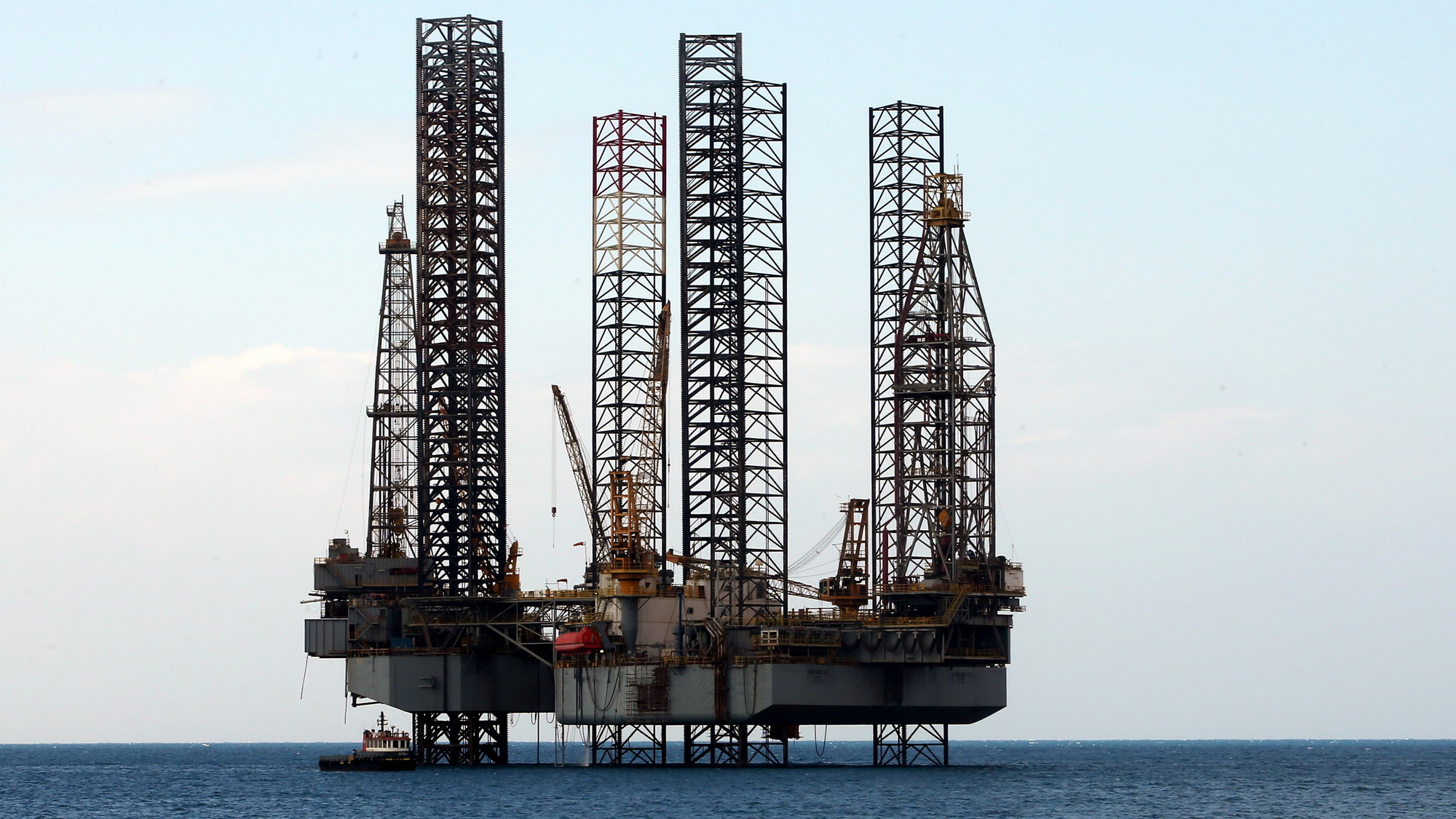 Новак рассказал о том, насколько сократится добыча нефти в мае-июне