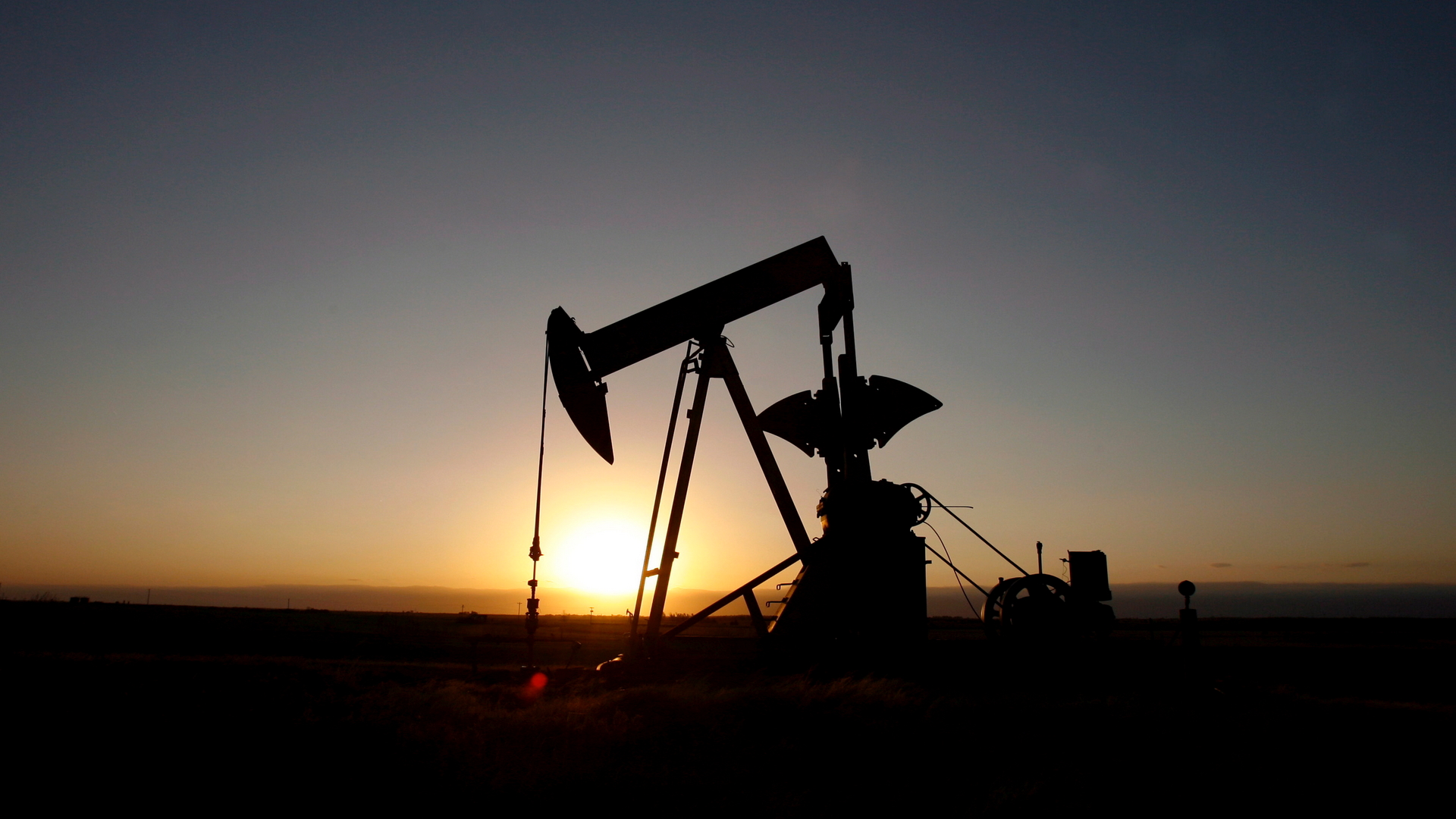 Цены на нефть выросли после падения накануне