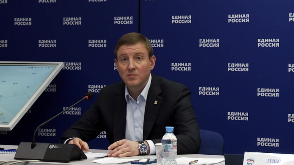 Андрей Турчак рассказал о помощи врачам от "Единой России"