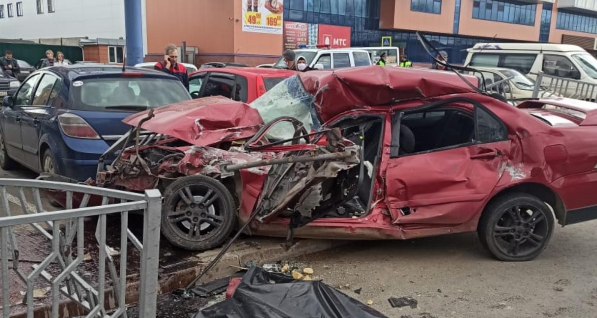 Смертельная авария с участием маршрутки в Орле попала на видео