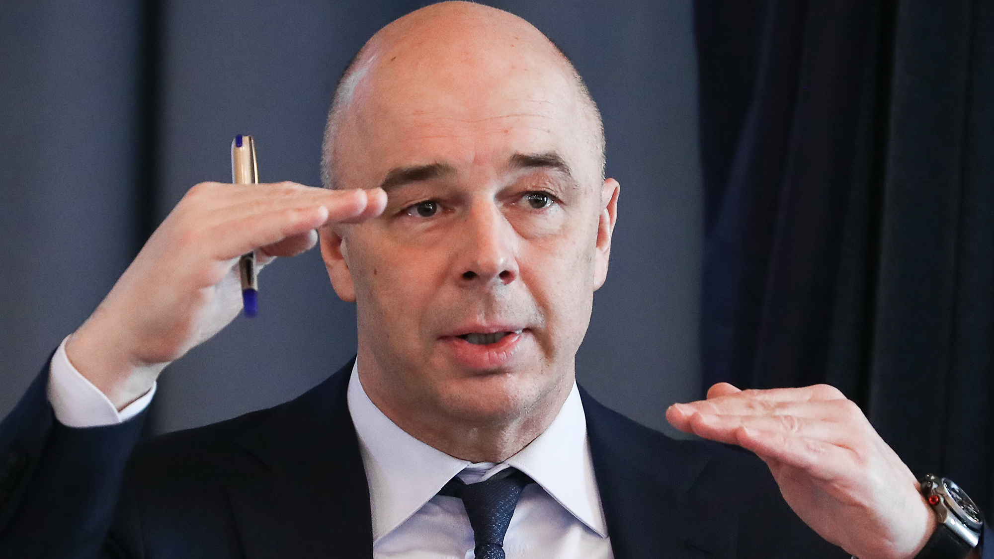 Силуанов объяснил, почему россиянам не стоит ждать раздачи денег