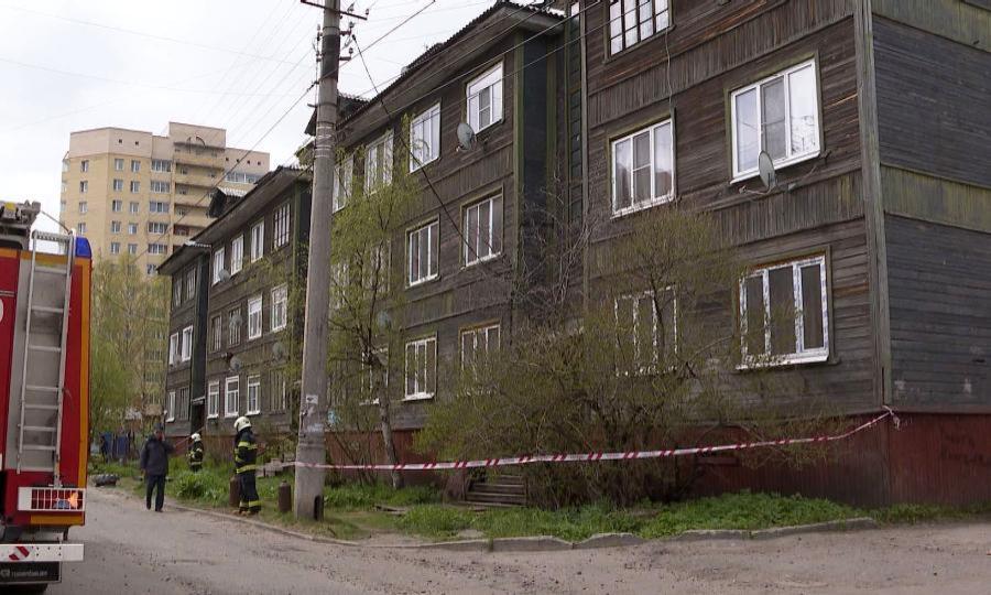 Начал движение: в Архангельске со свай сошел трехэтажный жилой дом