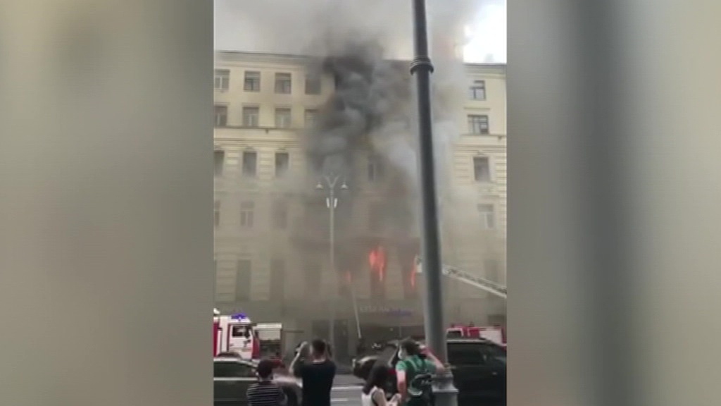 В Москве на Тверской горит дом, построенный в 19 веке