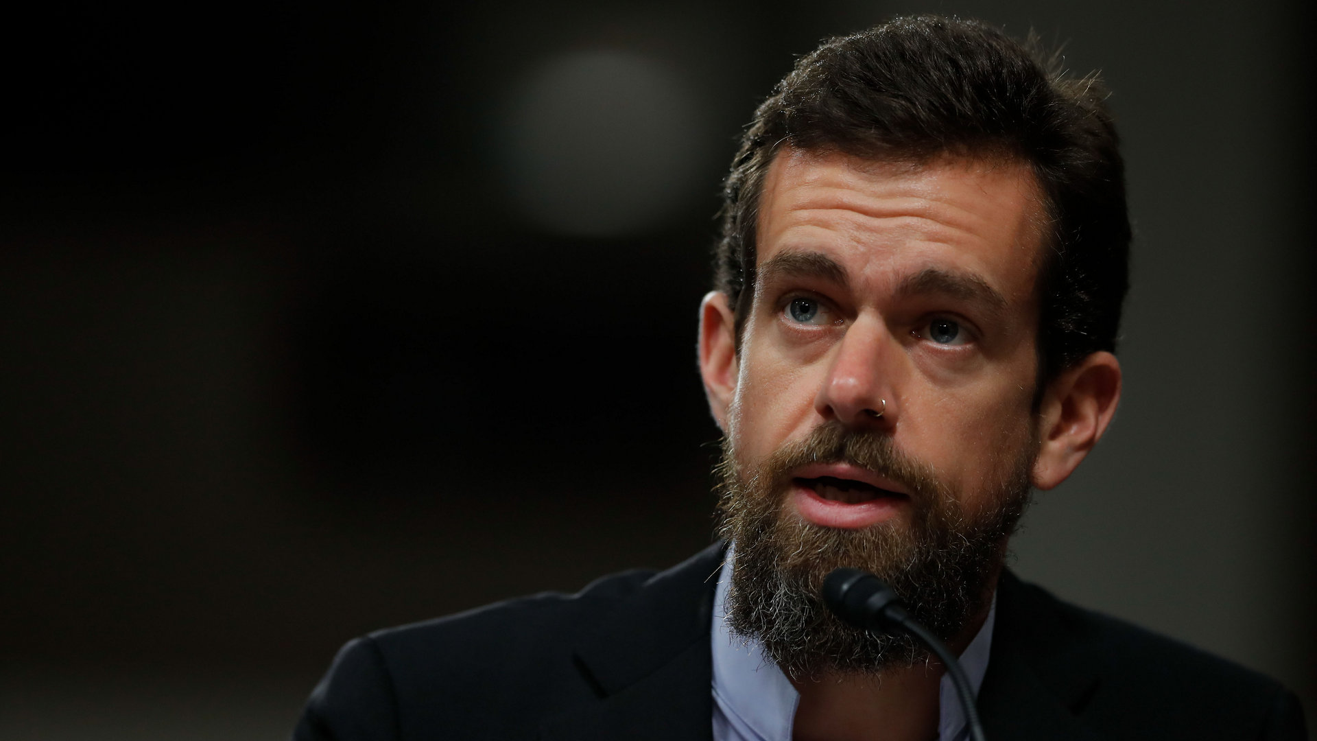 Глава Twitter профинансирует эксперимент с раздачей денег американцам
