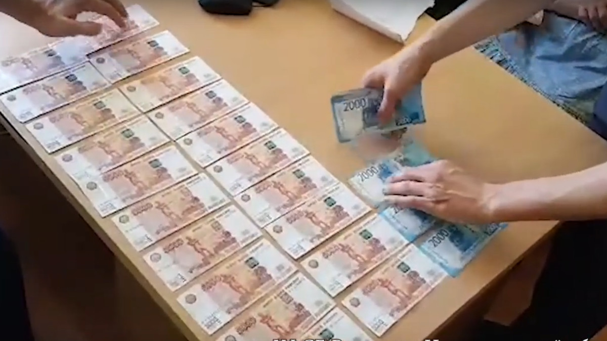 Сотрудники нижегородской службы наказаний вымогали премии у своих коллег