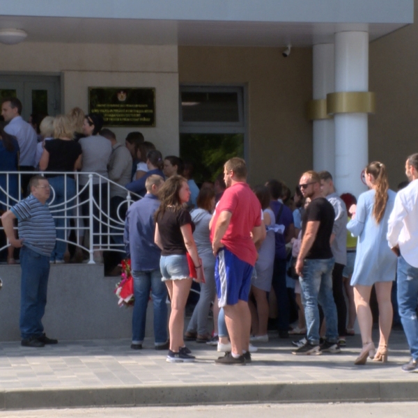 В рязанские ЗАГСы выстраиваются огромные очереди
