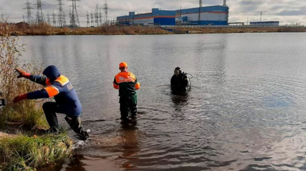 В Ноябрьске водолазы ищут пропавшего мужчину