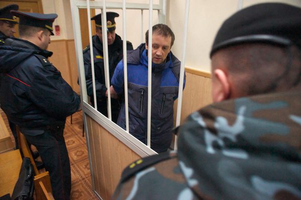 Священника, задержанного в притоне с проститутками, отправили в тюрьму