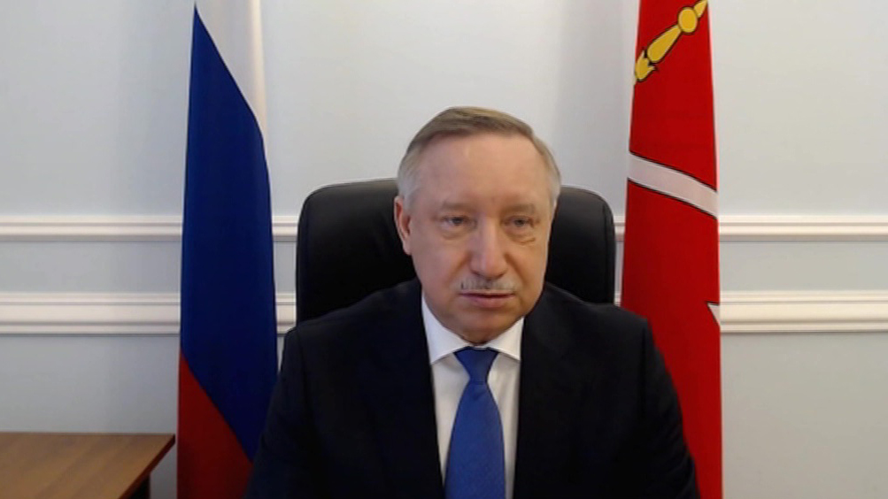Беглов одобрил смягчение закона о "наливайках"